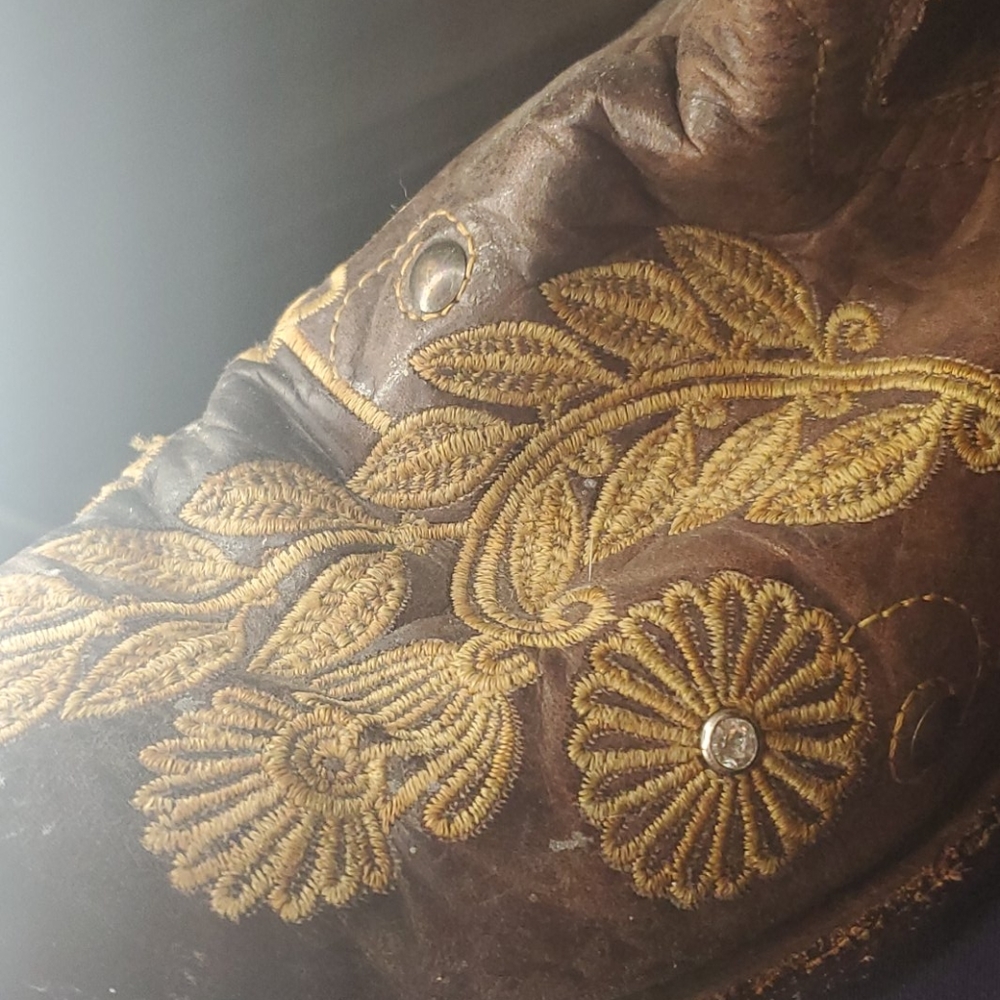 Boots - Picture 3 of 4